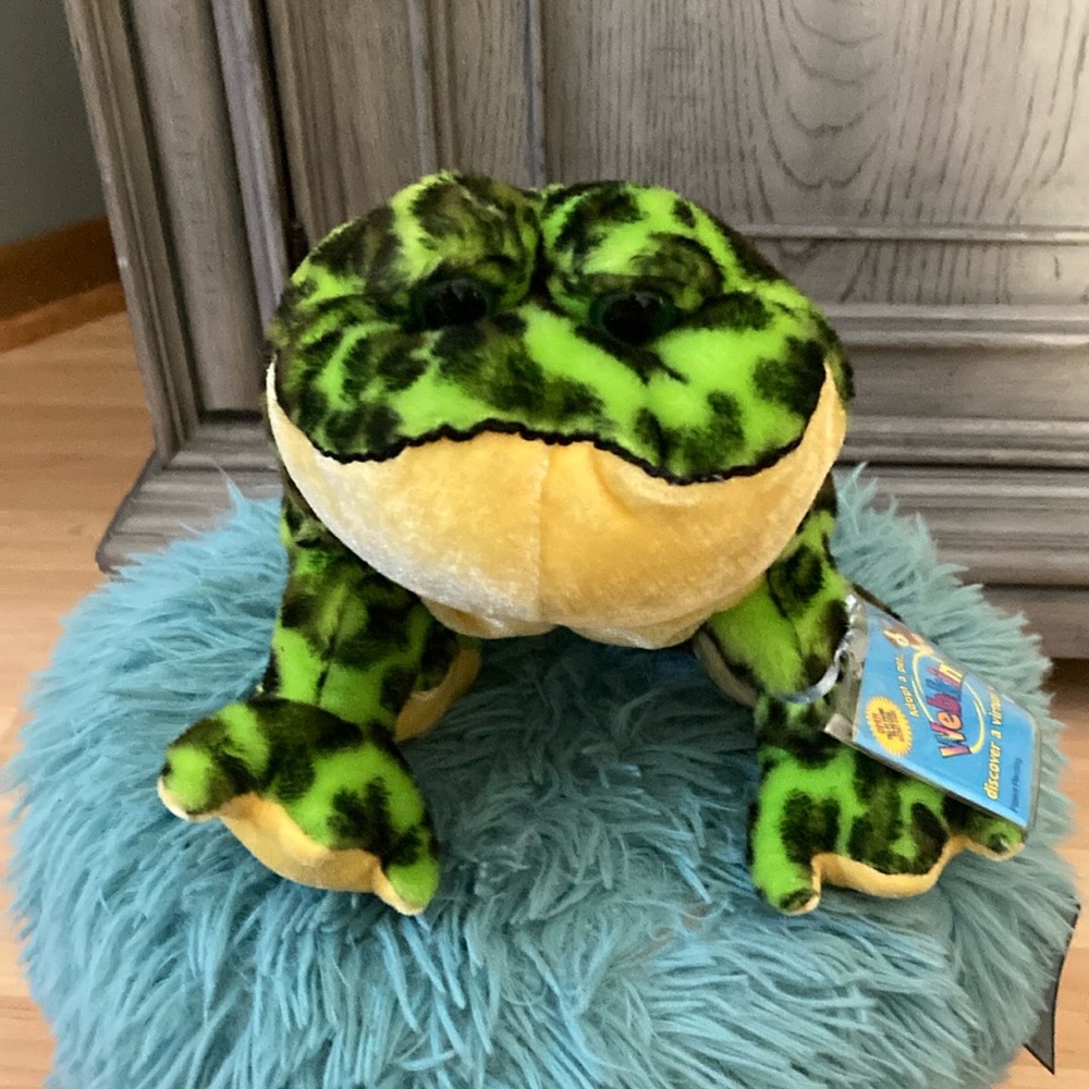BRAND NEW STUFF ANIMAL! NWT! SMOKE FREE HOME!